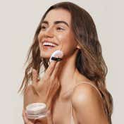 Oulac Misty Filter Loose Powder - 03-Ivory (8.3 g)