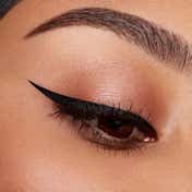 Kylie Cosmetics Kyliner Brush Tip Liquid Eyeliner Pen - 001-Black (0.3 ml)