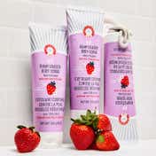 First Aid Beauty KP Bump Eraser Body Scrub 10% AHA Strawberry (56.7 g)