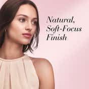 Elizabeth Arden Flawless Finish Skincaring Pressed Powder - Medium Deep (9.9 g)