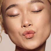 FENTY BEAUTY Gloss Bomb Universal Lip Luminizer - Fenty Glow (9 ml)