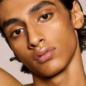 FENTY BEAUTY Gloss Bomb Universal Lip Luminizer - Fu$$y (9 ml)