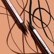 FENTY BEAUTY Flyliner Longwear Liquid Eyeliner - 01 Cuz I'M Black (0.55 ml)