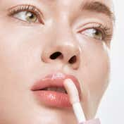 Kylie Skin Lip Oil - Strawberry (6 ml)