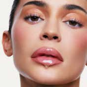 Kylie Cosmetics Supple Kiss Lip Glaze Gloss - Nude Kiss 004 (3 ml)