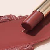 Oulac Moisture Shine Lipstick - 02-Grande Dame (4 g)