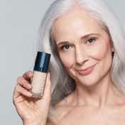 KRYOLAN Digital Complexion Fluid Foundation - D32 (30 ml)