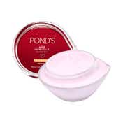 Pond's Age Miracle Youthful Glow Day Cream SPF 15 PA++ (35g)