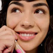 Benefit Cosmetics The Porefessional Concealer - 9W Party Light-Medium Warm-Olive (7 ml)