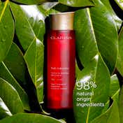 Clarins Super Restorative Smoothing Treatment Essence (200 ml)
