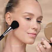 Anastasia Beverly Hills Smooth Blur Bronzer - Golden Beach Glow (10 g)