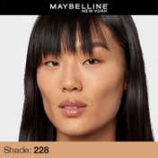 Maybelline New York Fit Me Matte + Poreless Liquid Foundation SPF 22 - 228 Soft Tan (30 ml)