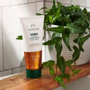 The Body Shop Vitamin C Glow Cleansing Polish (100ml)