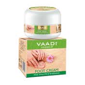 Vaadi Herbals Clove Oil & Sandalwood Foot Cream (30g)