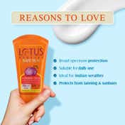 Lotus Herbals Safe Sunblock Cream Pa++ SPF 30 - (50g)