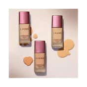 Lakme Invisible Finish SPF 8 Foundation - Shade 02 (25 ml)