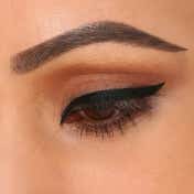 Lakme Glitterati Gloss Liquid Liner - Black (2.5 ml)
