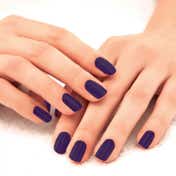 Lakme 9to5 Primer + Gloss Nail Colour - Summer Blue (6 ml)