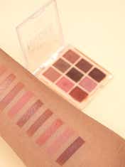 Makeup Revolution Ultimate Nudes Eyeshadow Palette - Medium (9 g)
