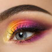 Makeup Revolution Forever Flawless Eyeshadow Palette - Fire (19.8 g)