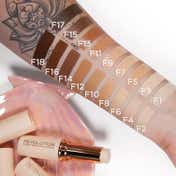 Makeup Revolution Fast Base Stick Foundation - F2 (6.2 g)