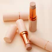 Makeup Revolution Fast Base Stick Foundation - F2 (6.2 g)
