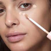 KIKO Milano Love Fusion 24H Moisture Radiant Concealer - 17 Cinnamon (8 ml)
