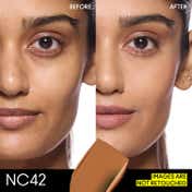 M.A.C Studio Fix Fluid SPF 15 Foundation - NC42 (30 ml)