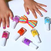 BLUESKY Kid Nail Varnish Winter Airkiss Peel-Off Polish Kit with Stickers (6 pcs)