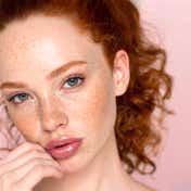 By Terry Baume De Rose Lip Oil Serum N2 - Dazzling Rose (5 ml)