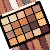 Character Shadow Gallery 20 Color Eyeshadow Palette - SGE003 (25 g)