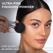 L'Oreal Paris Infallible 24H Power Glow Finishing Powder - Medium (9.5 g)