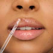 essence What The Fake! Glass Shine Plumping Lip Filler - 01 Oh So Glassy! (4.2 ml)