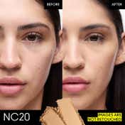 M.A.C Studio Fix Powder Plus Foundation - NC20 (12 g)