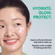 Innisfree Daily UV Dewy Barrier Sun Serum SPF 50+ PA++++ Set with Keychain (3 pcs)
