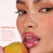 ICONIC LONDON Lip Oil - She’s A Peach (6 ml)