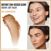 Oulac Sensual Touch Powder Sunkissed Bronzer - B01-Sunkissed (8.5 g)