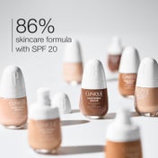 CLINIQUE Even Better Clinical Serum Foundation Broad Spectrum SPF 20 - WN 64 Butterscotch (30 ml)