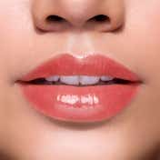 Blur India  It's Giving Honey Lip Oil, Juicy Lip Oil, Strawberry - Deep Pink (5 ml)