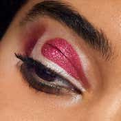 M.A.C Dazzleshadow Liquid Fuchsia Future (4.4 ml)