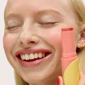 Benefit Cosmetics Juice Stick Dewy Gel Blush - Shellie (8 g)