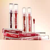 Swiss Beauty Stay On Matte Liquid Lipstick - Signature Red (2 g)