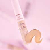 essence Silky Blur Hydrating Longwear Concealer - 180 (10 ml)