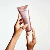 KERASTASE Gloss Absolu Anti-Frizz Foaming Conditioner for Bouncy & Glossy Hair (250 ml)