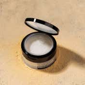 PAC Translucent Powder Controls Shine Prevents Flashbacks Lightweight - 05 (10 g)