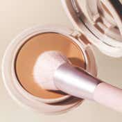 Kylie Cosmetics Natural Blur Powder Foundation - 3WN (10 g)