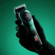 VGR V-166 Hair Clipper for Salon with 6 Guide Combs 200Min Runtime 2-Year Warranty - Green