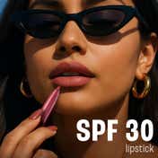 Lakme 9to5 Hya Beach Edit, Lipstick + Liner Duo,SPF Matte Finish Lipstick - Beachy Peach (2 + 0.2 g)