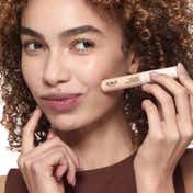 KIKO Milano Love Fusion 24H Moisture Radiant Concealer - 13 Ginger (8 ml)