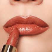 Oulac Metallic Shine Lipstick - GM07 Outrageous (4.3 g)